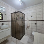 Casa à venda com 4 quartos, sendo 1 suíte, em Vila Paulo Silas, São Paulo, SP