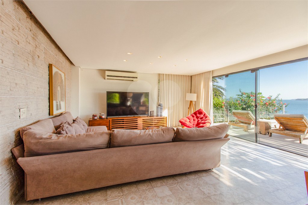 Casa à venda com 4 suítes em Albatroz, Armação dos Búzios, RJ