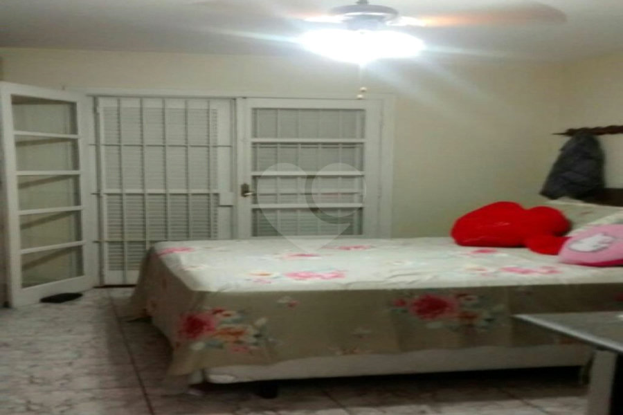 Casa à venda com 3 quartos, sendo 1 suíte, em Butantã, São Paulo, SP