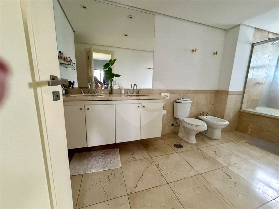 Apartamento à venda com 4 suítes em Jardim Marajoara, São Paulo, SP