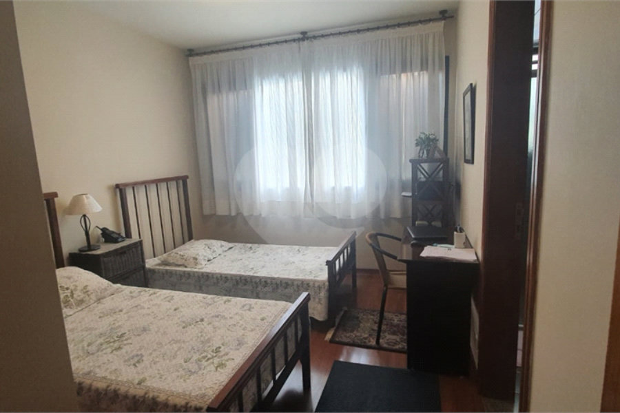 Apartamento à venda com 4 quartos, sendo 3 suítes,  em Perdizes, São Paulo, SP