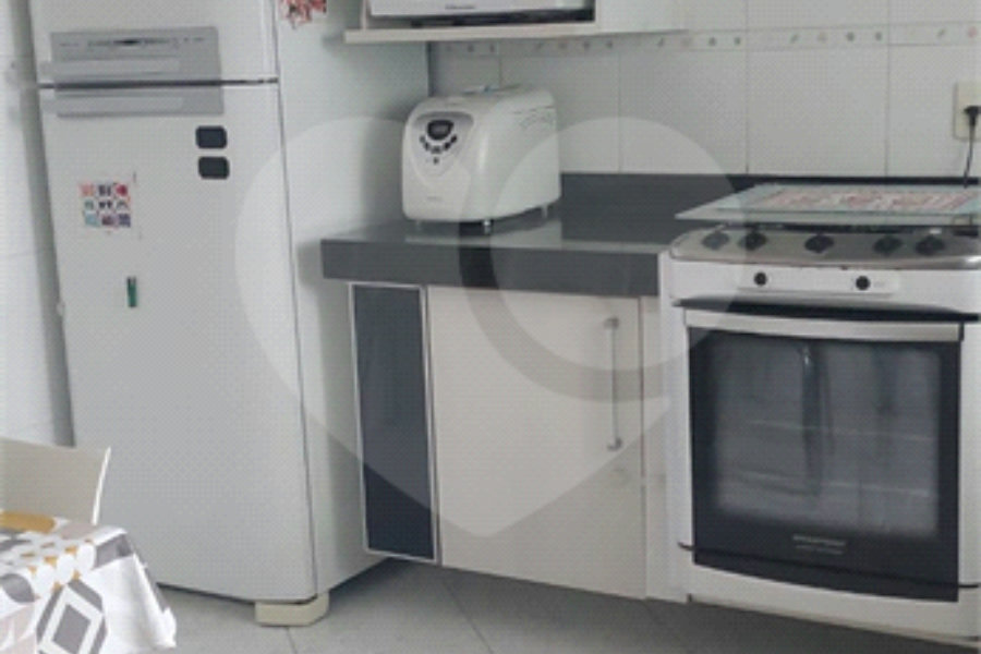 Casa à venda com 2 suítes no condomínio Residencial Maracujás, São Paulo - SP