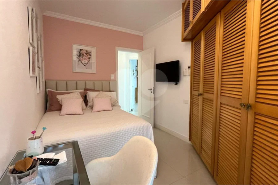 Apartamento à venda com 3 quartos, sendo 2 suítes,  em Riviera de São Lourenço, Bertioga, SP