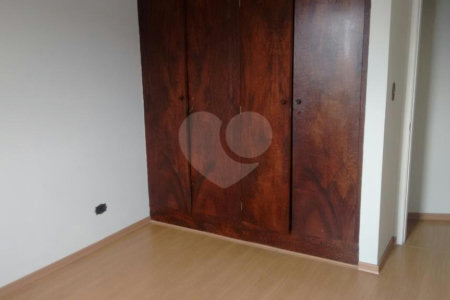 Casa Térrea à venda com 3 quartos, sendo 1 suíte, em Parada Inglesa, São Paulo, SP