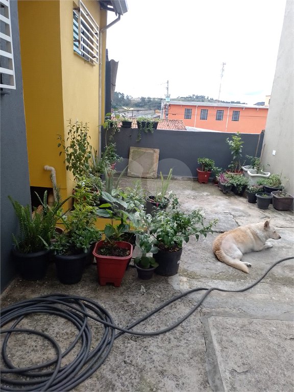 Casa à venda com 2 suítes em Jardim Layr, Mogi das Cruzes, SP