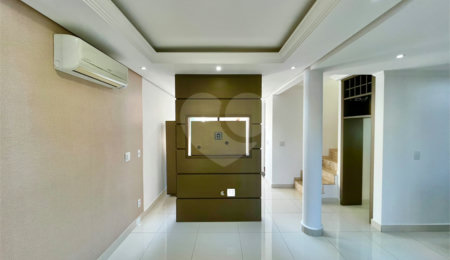 Casa à venda com 3 quartos, sendo 1 suíte,  no condomínio Residencial Villa Flora, Votorantim - SP