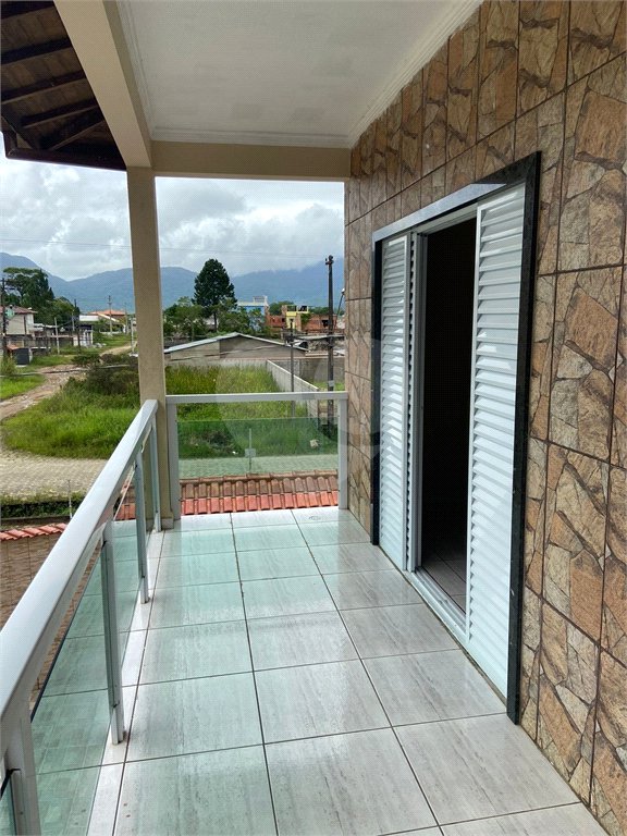 Sobrado à venda com 3 quartos, sendo 1 suíte,  em Balneário São João Batista 2, Peruíbe, SP