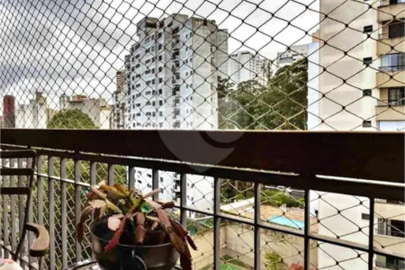 Apartamento à venda com 3 quartos, sendo 1 suíte, em Vila Andrade, São Paulo, SP