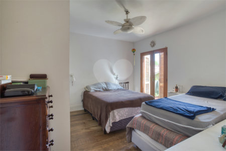Casa à venda com 4 quartos, sendo 2 suítes, em Alto da Boa Vista, São Paulo, SP