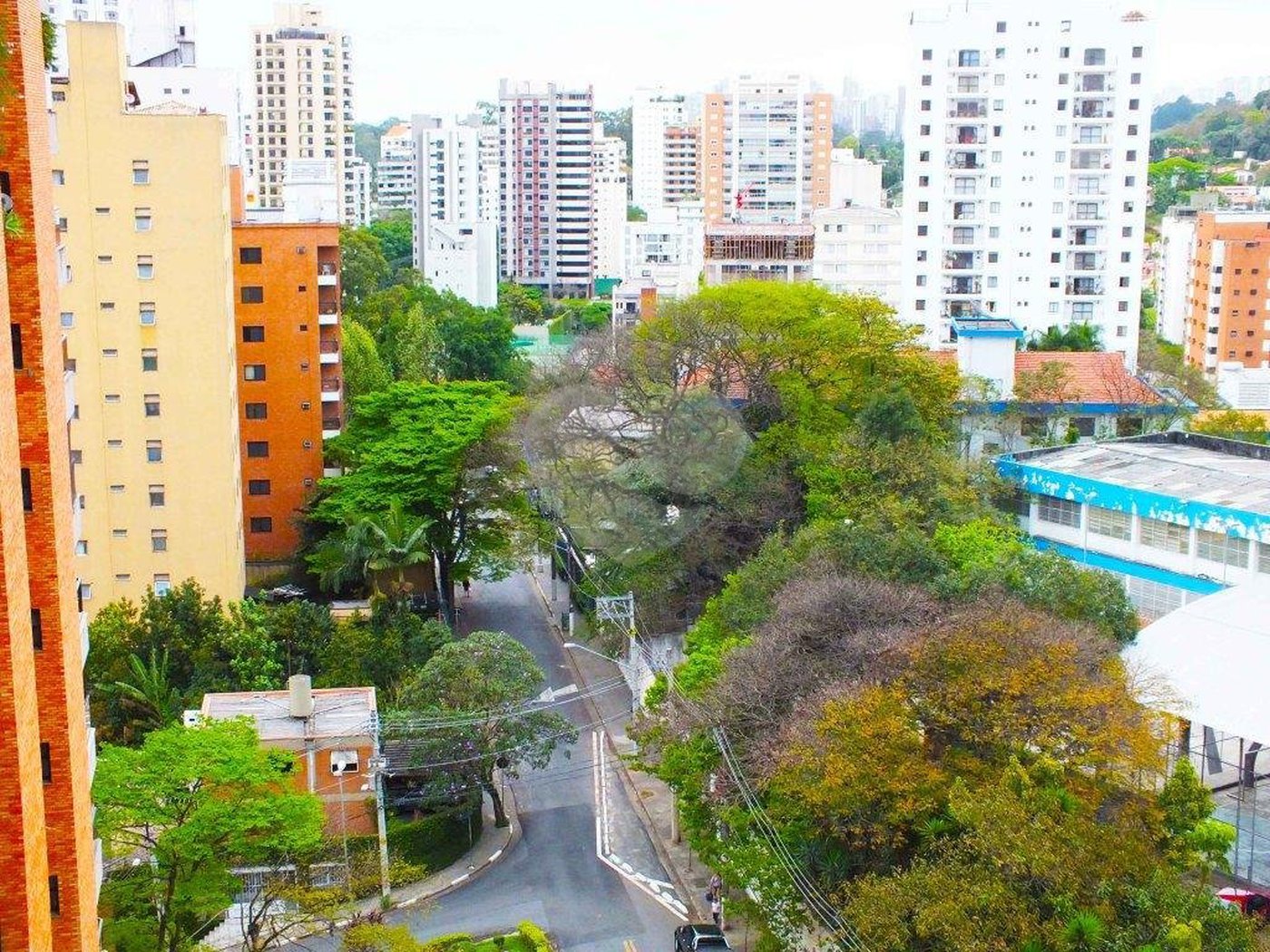 Apartamento à venda com 3 suítes em Real Parque, São Paulo, SP