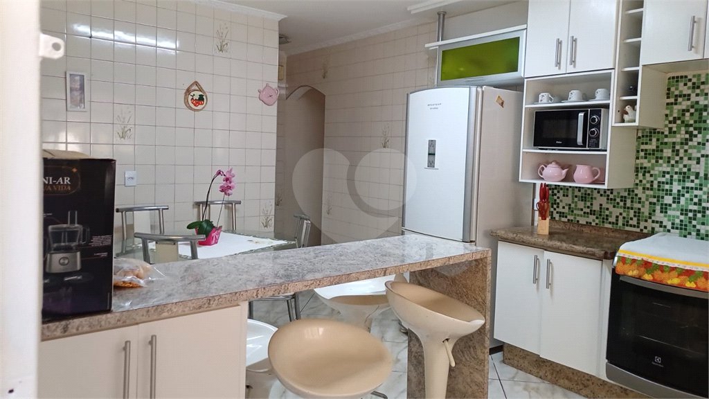 Sobrado à venda com 3 quartos em Vila Giordano, São Paulo, SP