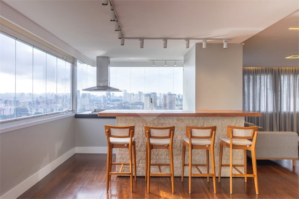 Apartamento à venda com 4 suítes em Vila Sofia, São Paulo, SP