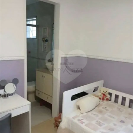 Casa de Vila à venda com 2 suítes no condomínio Parque Ipê Vermelho, Sorocaba - SP