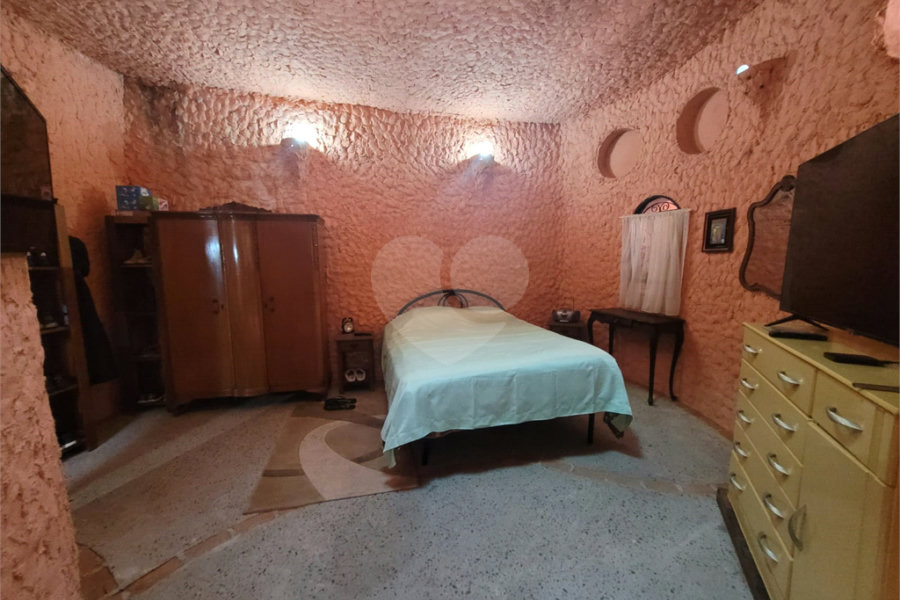 Casa à venda com 2 suítes no condomínio Associação Reserva das Hortênsias, Mairiporã - SP