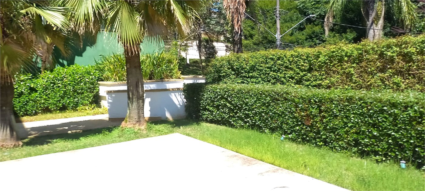 Sobrado à venda ou para alugar com 7 quartos, sendo 4 suítes, em Cidade Jardim, São Paulo, SP