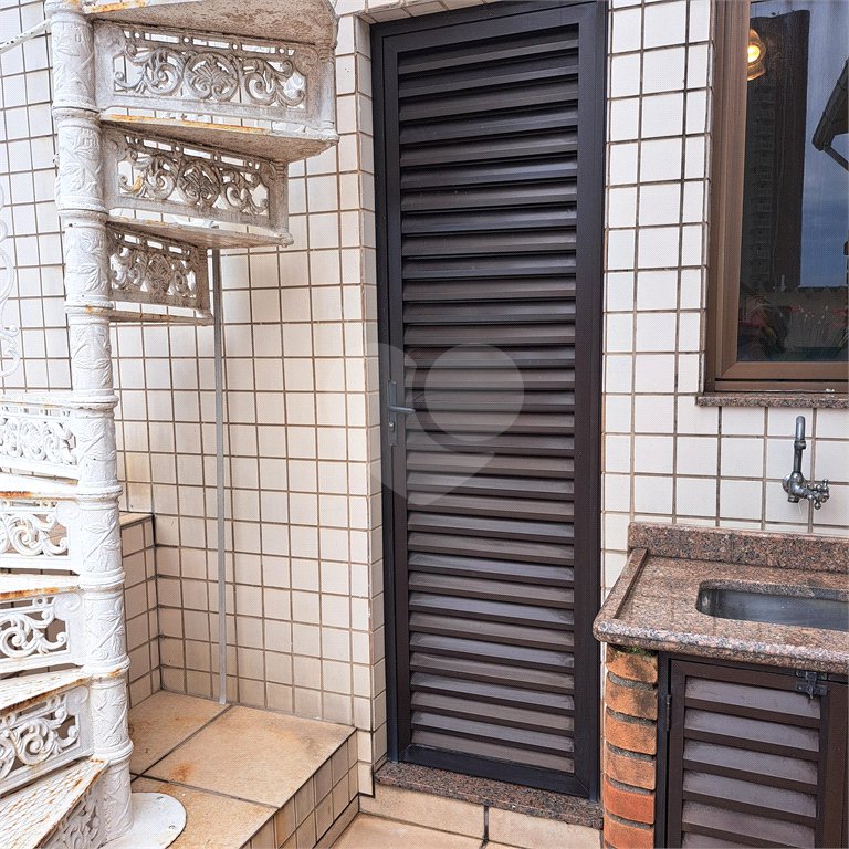 Cobertura à venda com 3 suítes em Enseada, Guarujá, SP