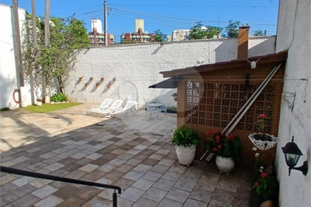 Sobrado à venda com 4 quartos, sendo 2 suítes, em Jardim Leonor, São Paulo, SP