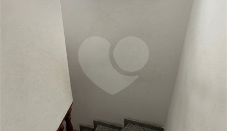 Sobrado à venda com 3 quartos em Vila Babilônia, São Paulo, SP