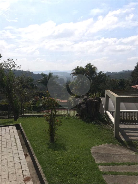 Casa à venda com 6 quartos, sendo 5 suítes, em Roseira, Mairiporã, SP