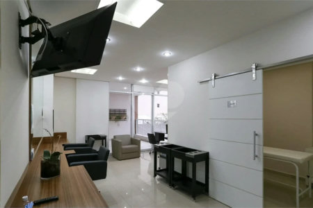 Apartamento mobiliado de 102 m² para locação no Centro de São Bernardo do Campo, com 3 dormitórios, 1 suíte, varanda gourmet com vista para o Paço Municipal, 2 vagas e lazer completo.
