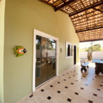 Casa em condomínio para alugar com 2 quartos, sendo 1 suíte, em Caravelas, Armação dos Búzios, RJ