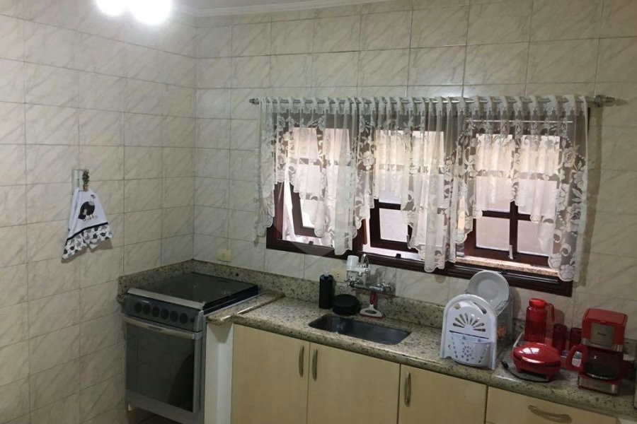 Casa à venda com 3 quartos, sendo 1 suíte, no condomínio Sobrado, São Paulo - SP