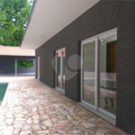 Casa à venda com 2 quartos, sendo 1 suíte, no condomínio Figueira Garden, Atibaia - SP