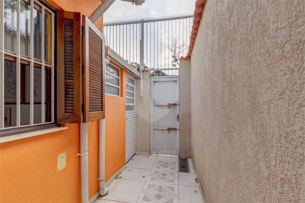 Casa Térrea à venda com 4 quartos, sendo 3 suítes, em Interlagos, São Paulo, SP
