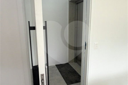 Apartamento à venda com 4 suítes em Vila Cordeiro, São Paulo, SP