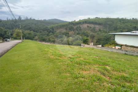 Terreno à venda no condomínio Residencial Campo de Toscana, Vinhedo - SP