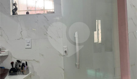 Casa à venda com 2 quartos, sendo 1 suíte, em Caminho de Búzios, Cabo Frio, RJ