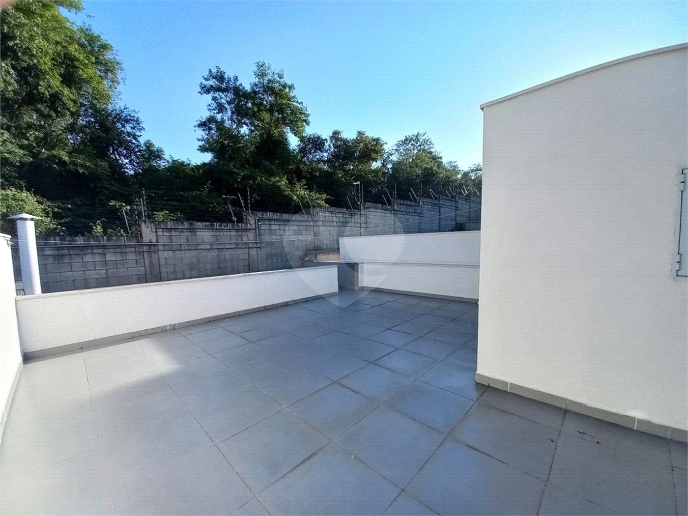 Casa à venda com 2 quartos, sendo 1 suíte, no condomínio Horto Florestal Villagio, Sorocaba - SP