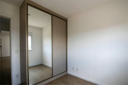 Apartamento à venda ou para alugar com 3 quartos, sendo 1 suíte,  em Jardim Vazani, São Paulo, SP