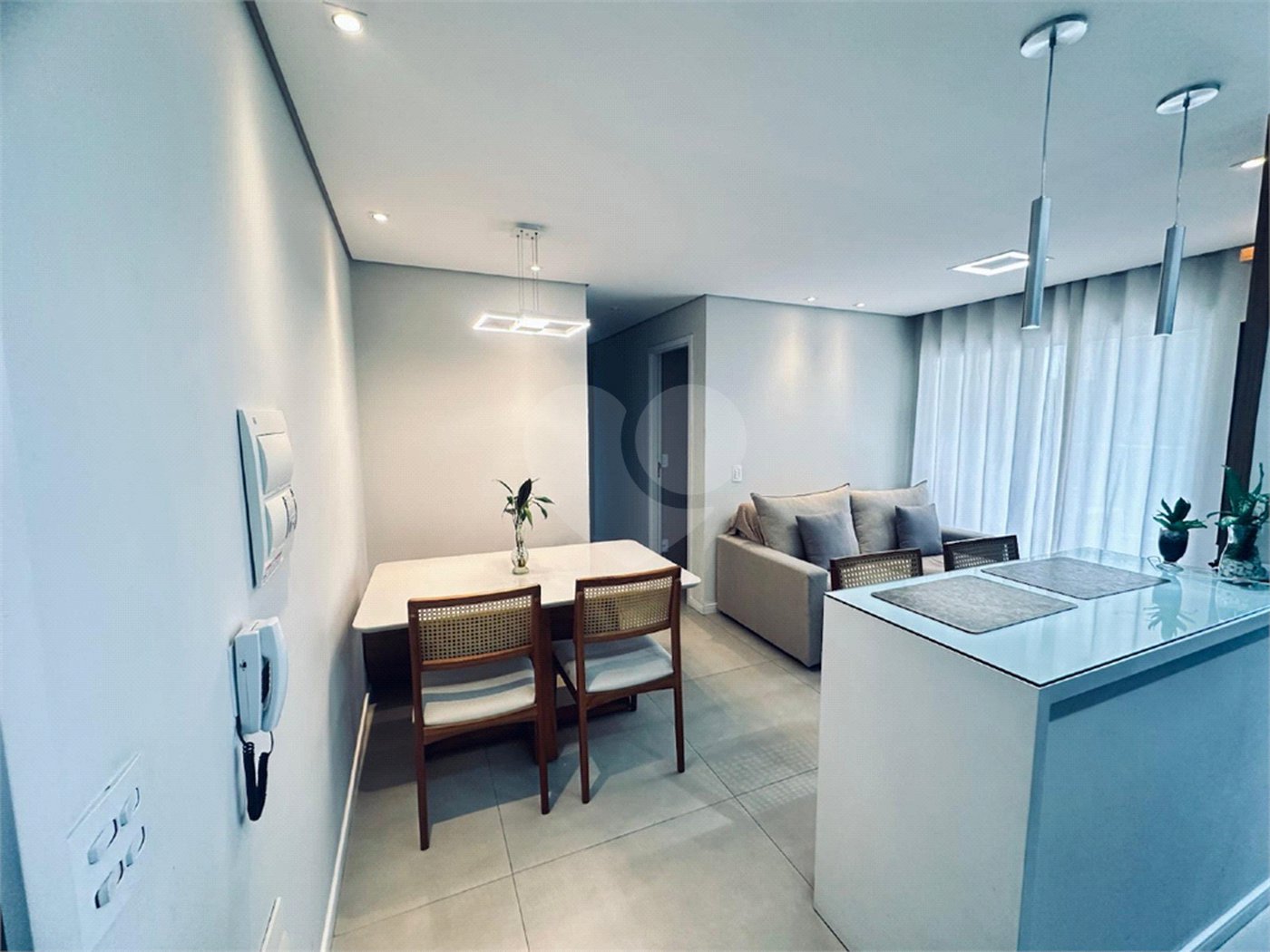 Apartamento à venda com 2 quartos, sendo 1 suíte, em Santo Amaro, São Paulo, SP