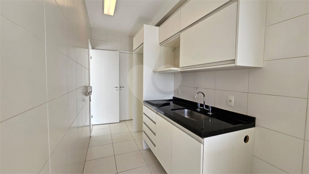 Apartamento à venda ou para alugar com 3 quartos, sendo 2 suítes, em Vila Anastácio, São Paulo, SP