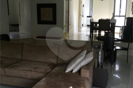 Apartamento à venda com 3 suítes em Vila Gomes Cardim, São Paulo, SP