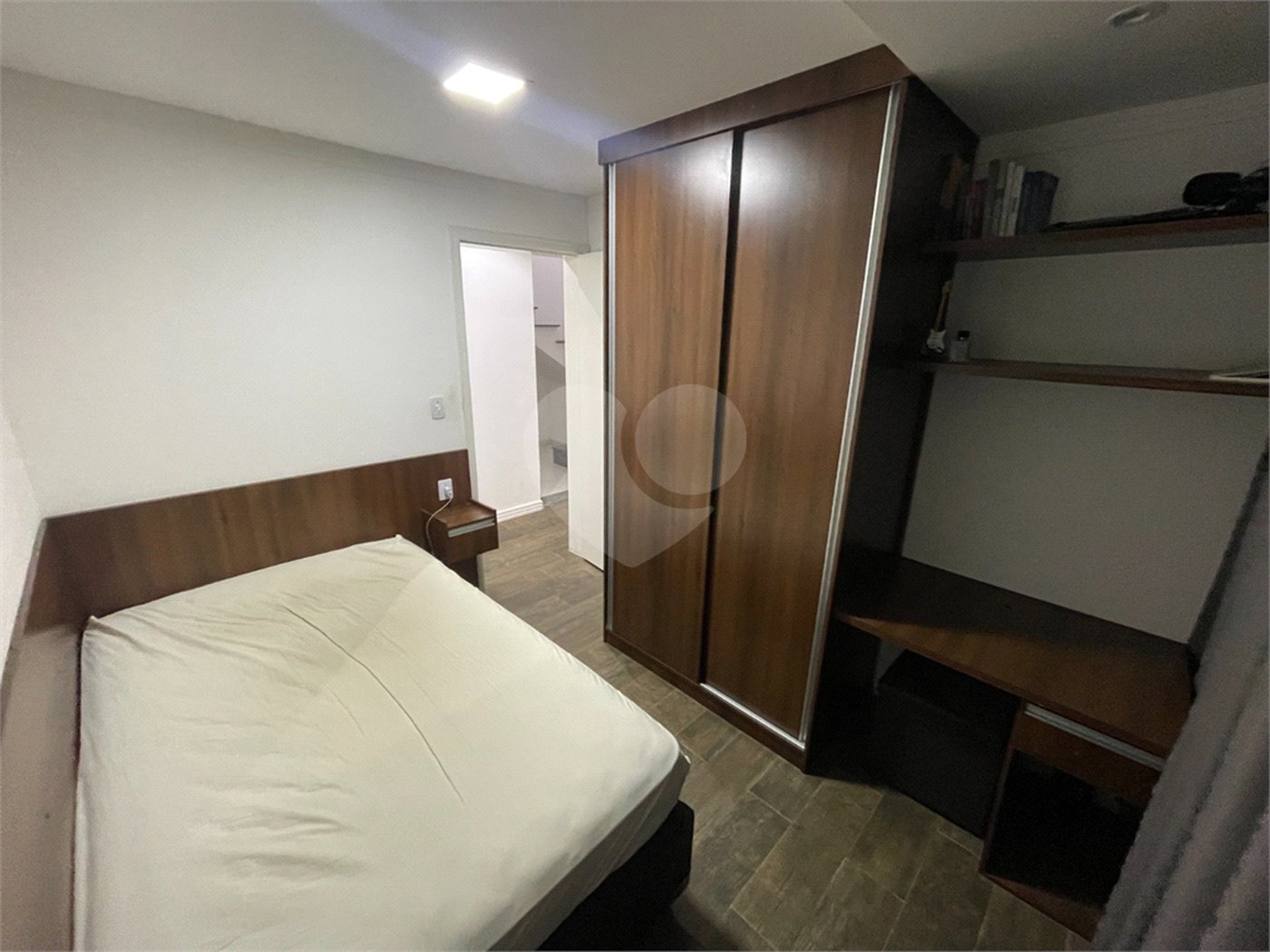 Casa à venda com 4 quartos, sendo 1 suíte, no condomínio Horto Florestal II, Sorocaba - SP