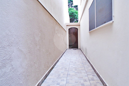 Casa à venda com 3 quartos, sendo 1 suíte, no condomínio Praça Doutor José Augusto César,8, São Paulo - SP