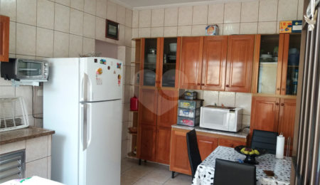 Sobrado à venda com 3 quartos, sendo 1 suíte,  em Mooca, São Paulo, SP
