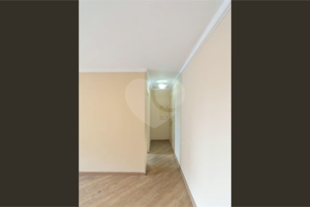 Apartamento à venda com 3 quartos, sendo 1 suíte, em Jardim Marajoara, São Paulo, SP