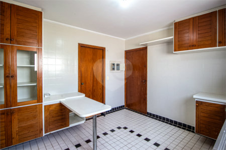 Apartamento à venda com 3 quartos, sendo 2 suítes, em Água Branca, São Paulo, SP