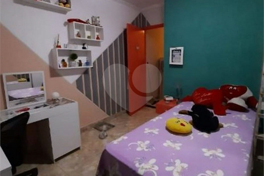 Sobrado à venda com 3 quartos, sendo 1 suíte, em Jaraguá, São Paulo, SP