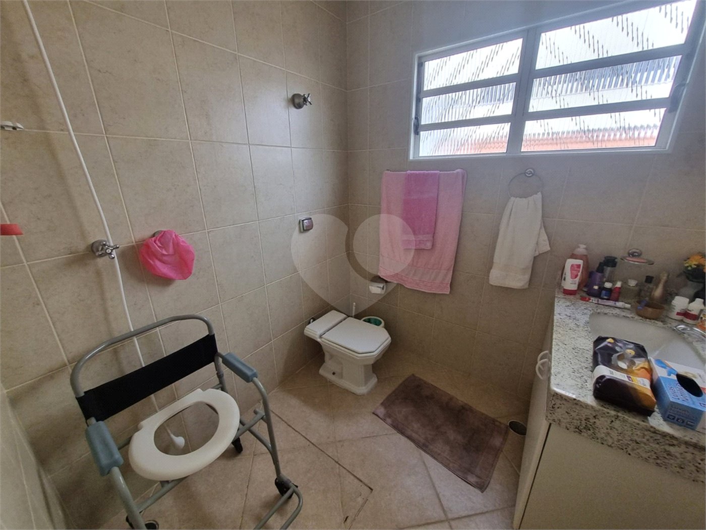 Casa à venda com 4 quartos, sendo 1 suíte,  em Vila Clementino, São Paulo, SP