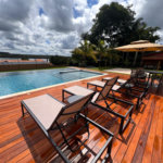 Casa à venda com 6 suítes no condomínio Vila Pinhal, Itirapina - SP