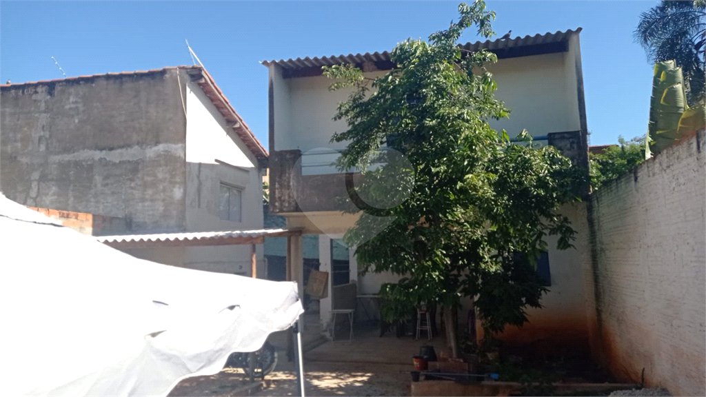 Casa à venda com 3 quartos em Vila Deyse, Itapetininga, SP