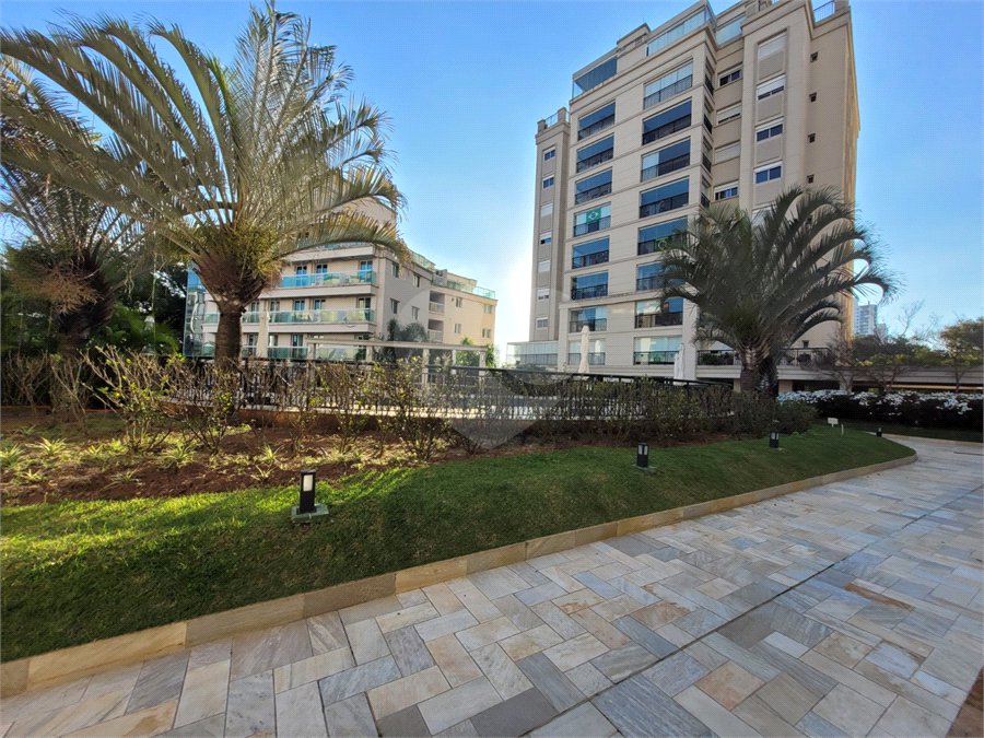 Apartamento para alugar com 4 quartos, sendo 3 suítes, em Lapa, São Paulo, SP