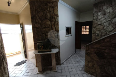 Casa à venda ou para alugar com 1 suíte, no Centro, Itapetininga, SP