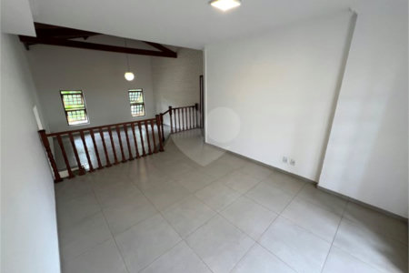 Casa à venda ou para alugar com 4 quartos, sendo 3 suítes, no condomínio Estância Marambaia, Vinhedo - SP