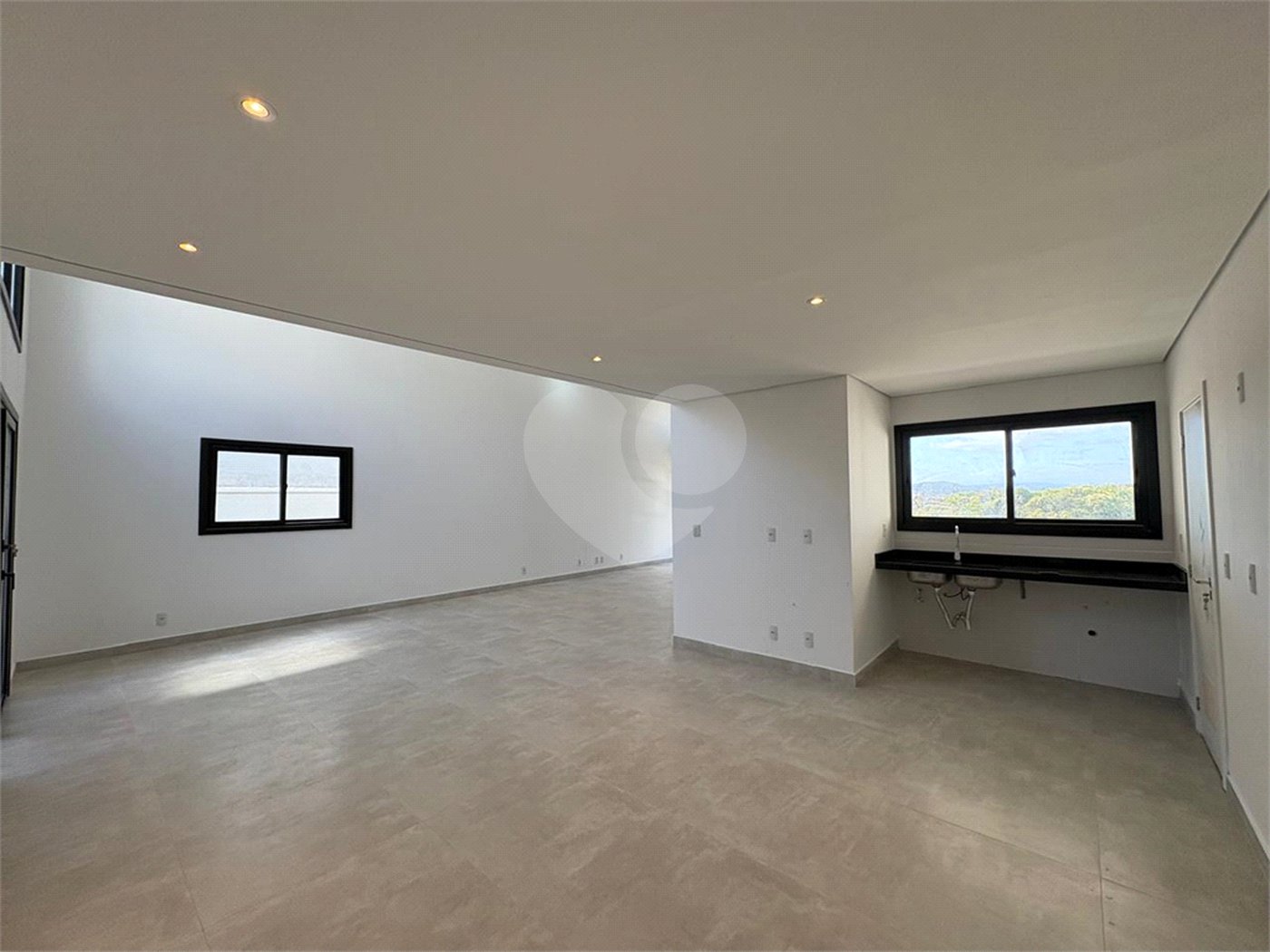 Casa à venda com 3 quartos, sendo 1 suíte, no condomínio Alphaville Castelo, Itu - SP