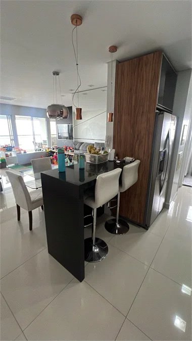 Apartamento à venda com 2 suítes em Parque Reboucas, São Paulo, SP